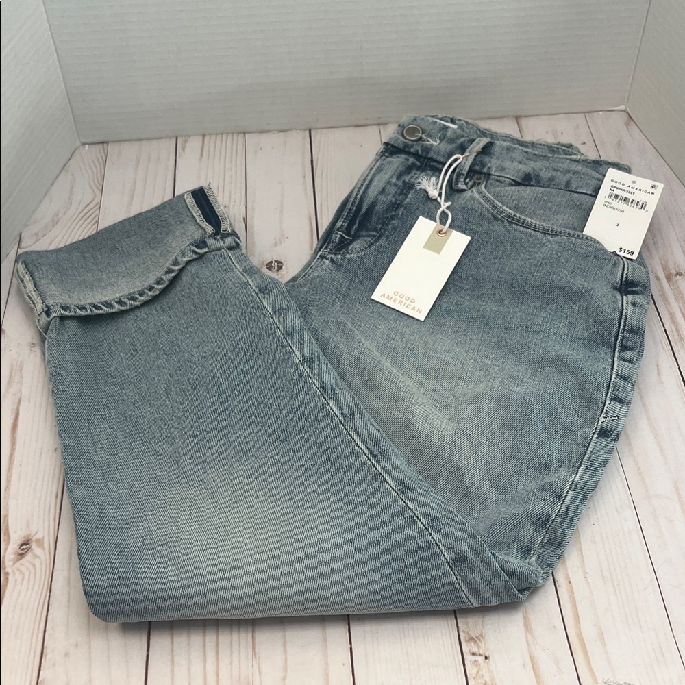 Good American weekender jeans. Light wash, cuffed, straight leg, high rise. NWT